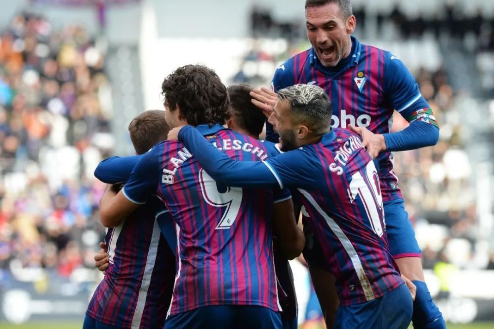 时刻充分展 时刻充分展